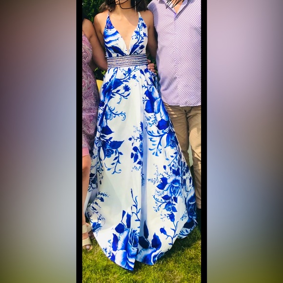 Prom dress size small - Picture 3 of 4